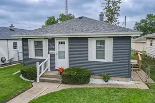 260 N Clinton Ave, Bradley, IL 60915 - Photo 1