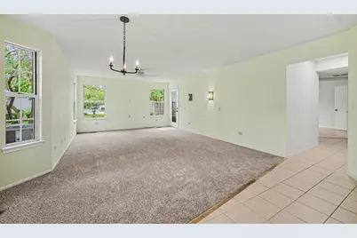 22 Delaware Court, Schaumburg, IL 60193 - Photo 3