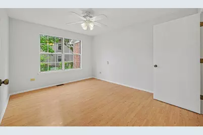 22 Delaware Court, Schaumburg, IL 60193 - Photo 11