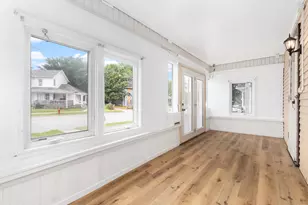 217 Prairie St, Aurora, IL 60506 - Photo 5