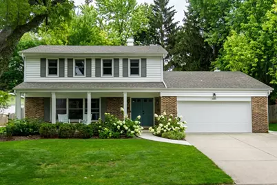 1039 Crestfield Avenue, Libertyville, IL 60048 - Photo 1