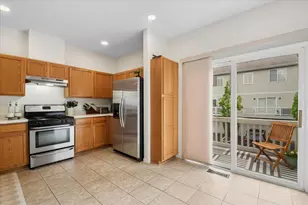 218 Polo Club Dr, Glendale Heights, IL 60139 - Photo 7