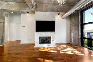 1001 W 15th St, Chicago, IL 60608 - Photo 9