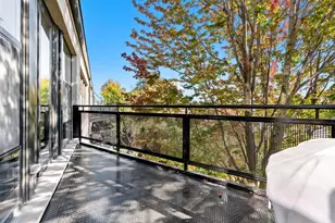 1001 W 15th St, Chicago, IL 60608 - Photo 27