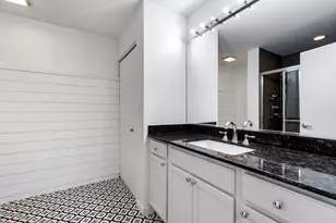 1001 W 15th St, Chicago, IL 60608 - Photo 17