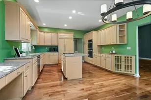 5123 Regents Park Rd, Rockford, IL 61107 - Photo 7