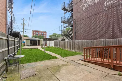 1814 N Sawyer Avenue, Chicago, IL 60647 - Photo 19
