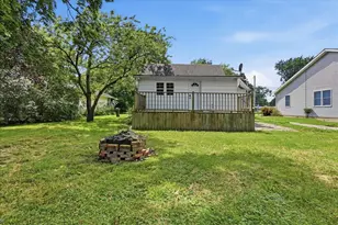 409 N 1st St, Fairbury, IL 61739 - Photo 31