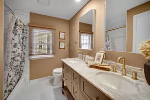 209 S Chase St, Wheaton, IL 60187 - Photo 13