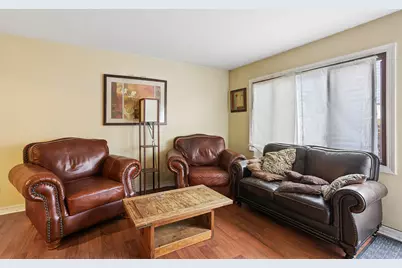 4038 W Almansa Lane, Oak Lawn, IL 60453 - Photo 3