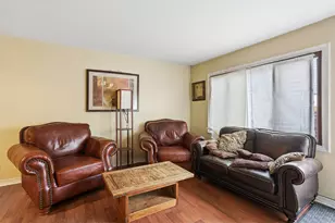 4038 W Almansa Ln, Oak Lawn, IL 60453 - Photo 3