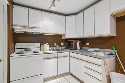 4038 W Almansa Lane, Oak Lawn, IL 60453 - Photo 7