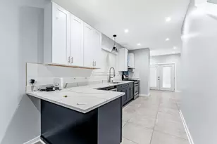 12238 S Yale Ave, Chicago, IL 60628 - Photo 9