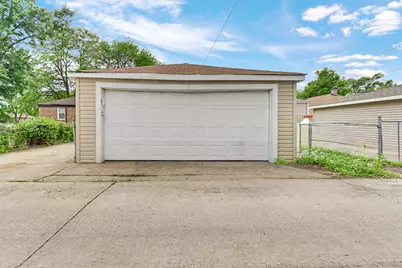 12755 S Parnell Street, Chicago, IL 60628 - Photo 25