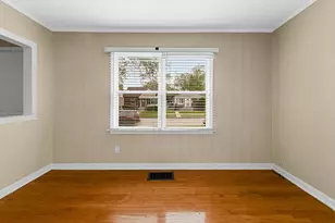 12755 S Parnell St, Chicago, IL 60628 - Photo 7