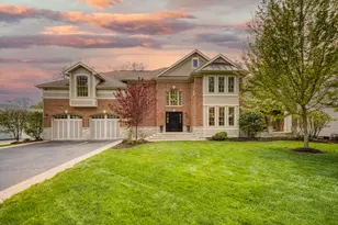 119 Roslyn Rd, Barrington, IL 60010 - Photo 1