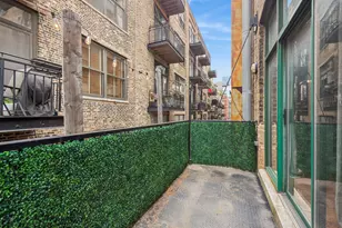 420 W Ontario St, Chicago, IL 60654 - Photo 13