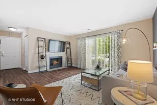 45 Kensington Cir, Wheaton, IL 60189 - Photo 11