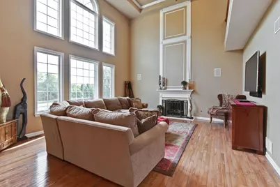 10 Eagle Ridge Drive, Hawthorn Woods, IL 60047 - Photo 7