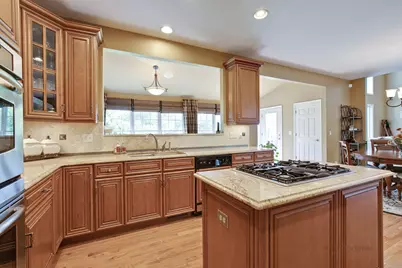 10 Eagle Ridge Drive, Hawthorn Woods, IL 60047 - Photo 13
