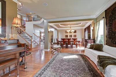 10 Eagle Ridge Drive, Hawthorn Woods, IL 60047 - Photo 3