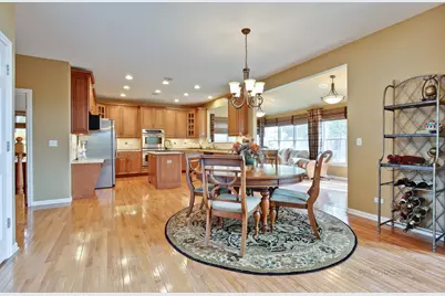 10 Eagle Ridge Drive, Hawthorn Woods, IL 60047 - Photo 9