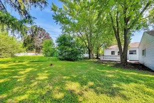 1415 Walnut Dr, Woodstock, IL 60098 - Photo 21