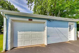 1415 Walnut Dr, Woodstock, IL 60098 - Photo 23