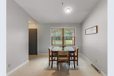 205 Suzy Court, Plano, IL 60545 - Photo 11