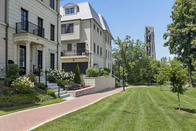 469 Aurora Avenue #469, Naperville, IL 60540 - Photo 3