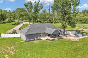 2 Wayman Canyon Rd, Oakwood, IL 61858 - Photo 39