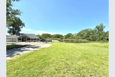 2 Wayman Canyon Road, Oakwood, IL 61858 - Photo 3