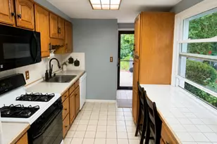 421 Hoover Dr, Carpentersville, IL 60110 - Photo 25