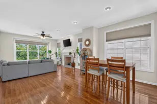 205 Station Park Cir, Grayslake, IL 60030 - Photo 7