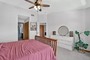 205 Station Park Cir, Grayslake, IL 60030 - Photo 17