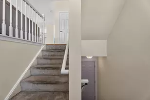 205 Station Park Cir, Grayslake, IL 60030 - Photo 23