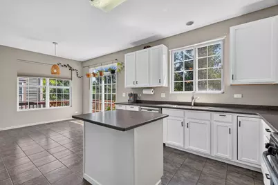 205 Station Park Circle, Grayslake, IL 60030 - Photo 5