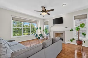 205 Station Park Cir, Grayslake, IL 60030 - Photo 13