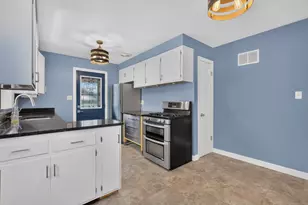 5349 N Neenah Ave, Chicago, IL 60656 - Photo 7