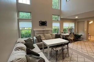 109 Holmes Way, Schaumburg, IL 60193 - Photo 3