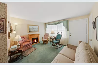 34112 N Barron Boulevard, Grayslake, IL 60030 - Photo 11
