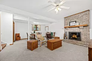 4600 Roslyn Rd, Downers Grove, IL 60515 - Photo 21