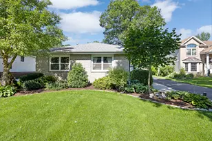 4600 Roslyn Rd, Downers Grove, IL 60515 - Photo 33