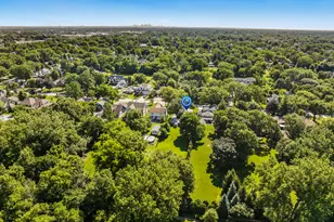 4600 Roslyn Rd, Downers Grove, IL 60515 - Photo 43
