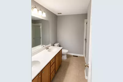 2303 Hudson Circle, Aurora, IL 60502 - Photo 9