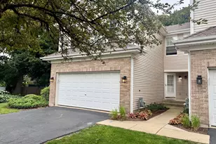 2391 Stoughton Cir, Aurora, IL 60502 - Photo 3