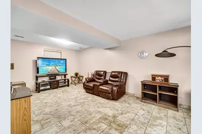 180 S Belmont Avenue, Elgin, IL 60123 - Photo 17