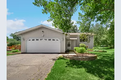 180 S Belmont Avenue, Elgin, IL 60123 - Photo 3