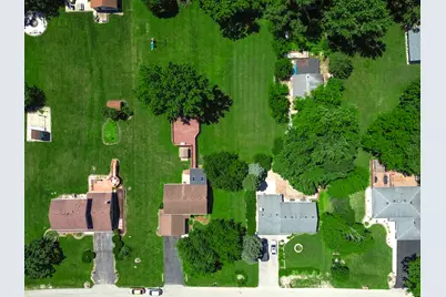 180 S Belmont Avenue, Elgin, IL 60123 - Photo 5