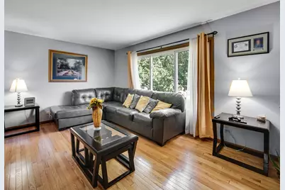 180 S Belmont Avenue, Elgin, IL 60123 - Photo 7